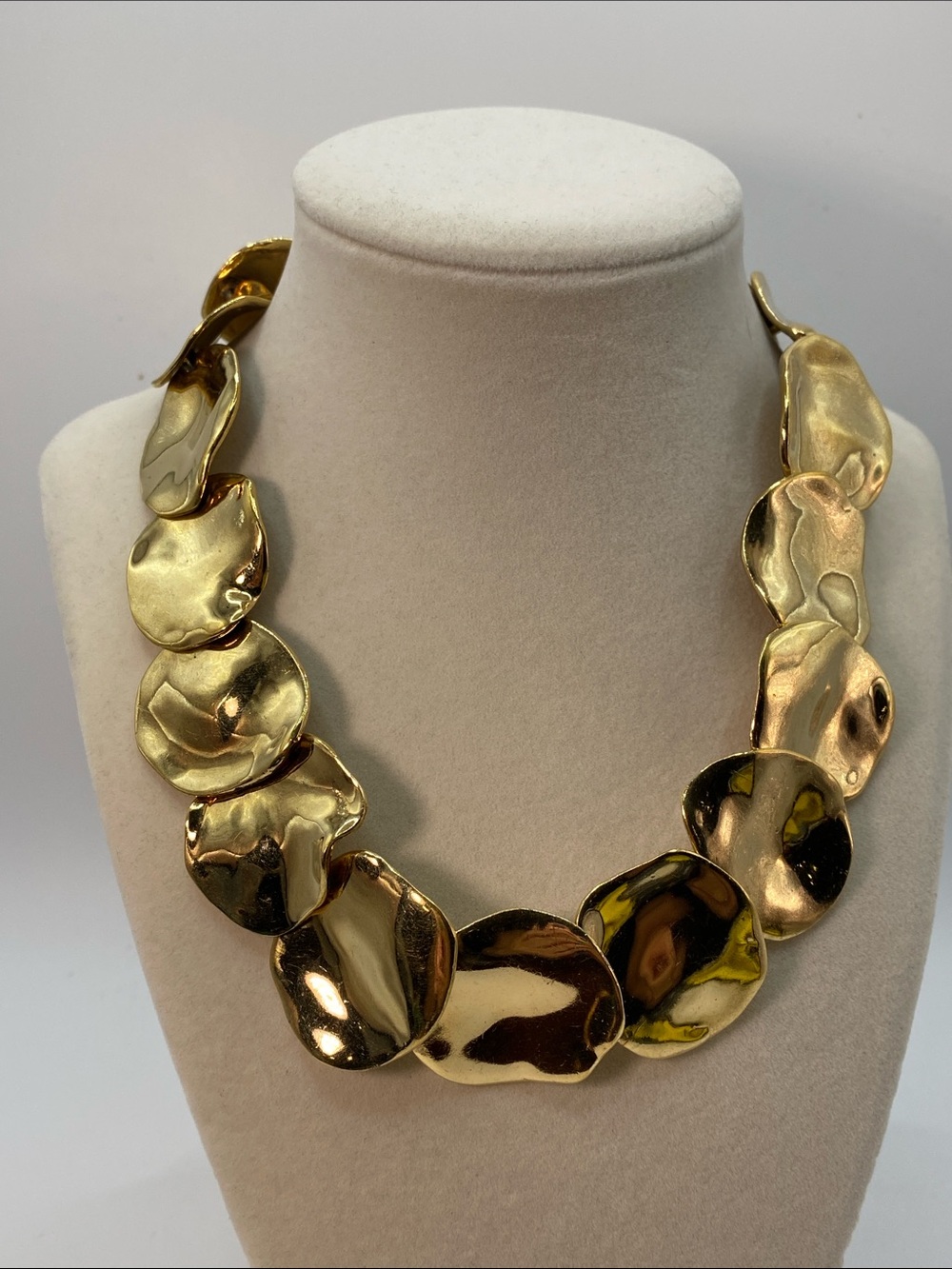Vintage Ciner Gold Tone Petal-Link Necklace